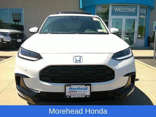 Platinum White Pearl 2026 Honda HR-V