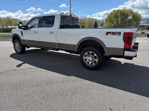 STAR WHITE 2022 Ford F-350 KING RANCH