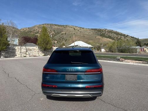 Galaxy Blue Metallic 2020 Audi Q7 55 QUATTRO PREMIUM PLUS