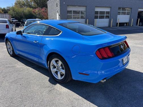 2017 Ford Mustang V6