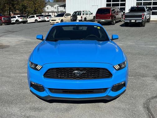 2017 Ford Mustang V6