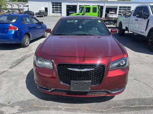 Velvet Red Pearlcoat 2019 Chrysler 300 S