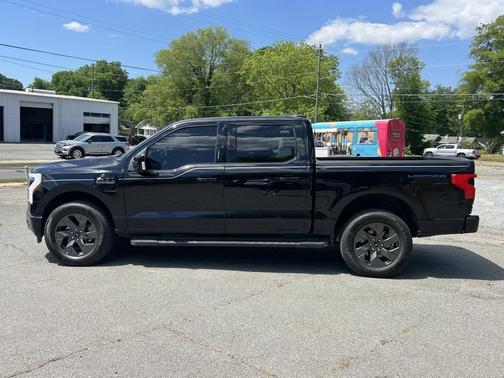 Agate Black Metallic 2023 Ford F-150 Lightning LARIAT