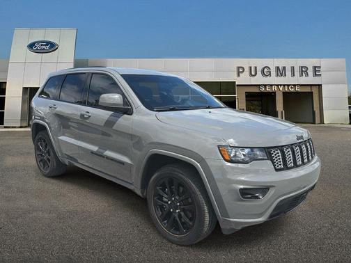 Sting-Gray Clearcoat 2022 Jeep Grand Cherokee Laredo