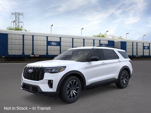 Star White Metallic Tri-Coat 2026 Ford Explorer ST-Line