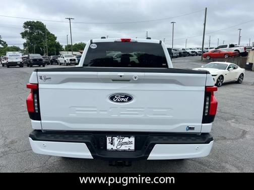 2025 Ford F-150 Lightning Flash