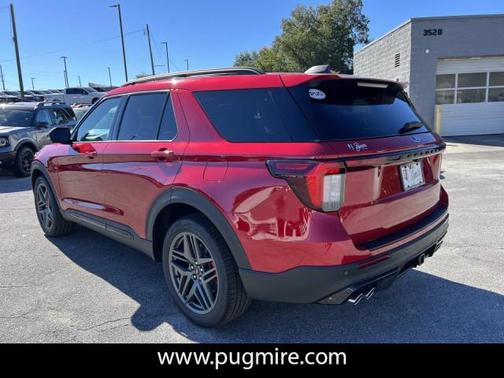 2025 Ford Explorer ST