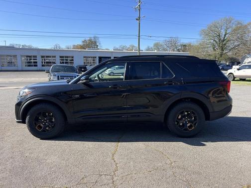 Agate Black Metallic 2026 Ford Explorer Tremor
