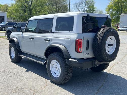 Avalanche Gray 2026 Ford Bronco Heritage Edition