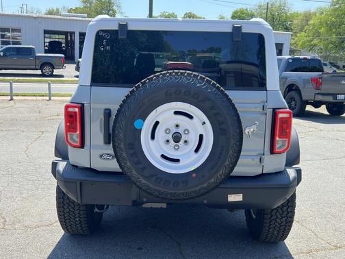Avalanche Gray 2026 Ford Bronco Heritage Edition