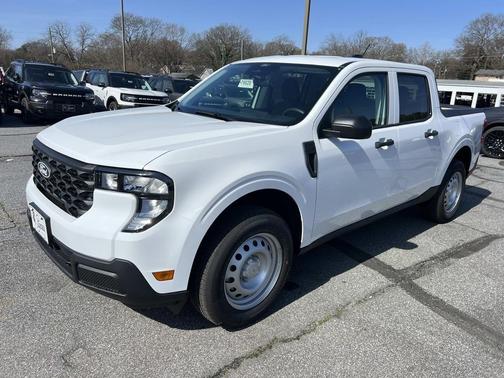 Oxford White 2026 Ford Maverick XL