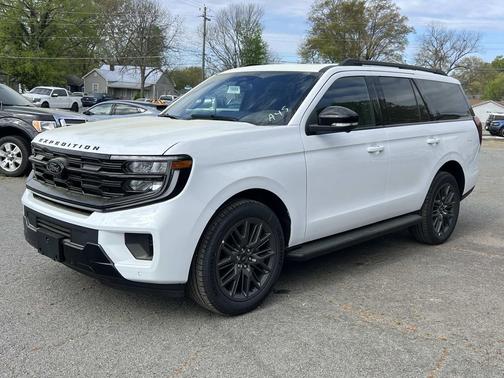 Oxford White 2026 Ford Expedition Platinum