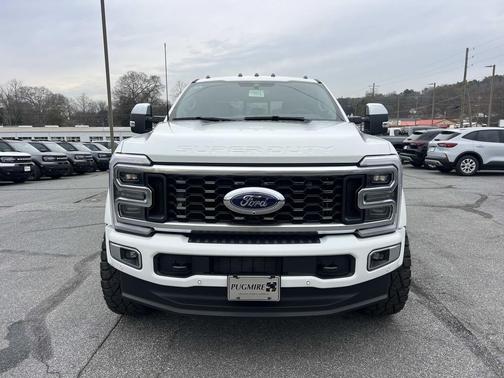 Star White Metallic Tri-Coat 2026 Ford F-450 Platinum