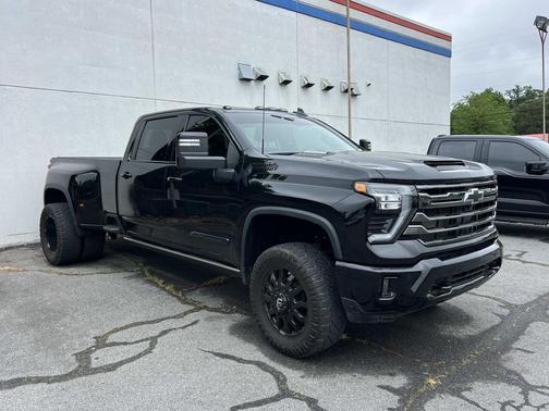 Black 2024 Chevrolet Silverado 3500 High Country