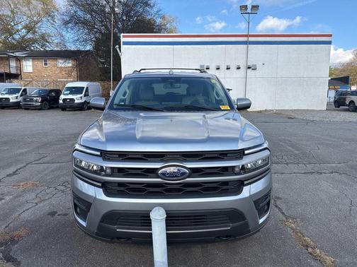2022 Ford Expedition Max XLT