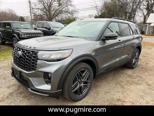 2025 Ford Explorer ST-Line