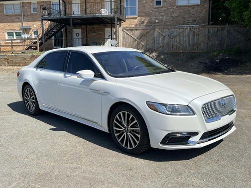White Platinum Metallic Tri-Coat 2018 Lincoln Continental Select