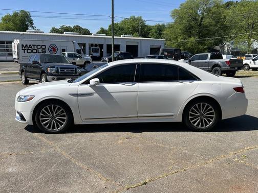 White Platinum Metallic Tri-Coat 2018 Lincoln Continental Select