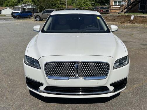 White Platinum Metallic Tri-Coat 2018 Lincoln Continental Select