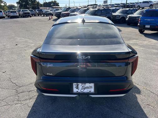 2025 Kia K4 LX