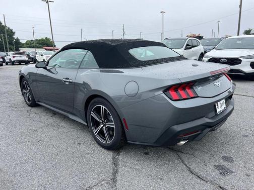 2025 Ford Mustang EcoBoost