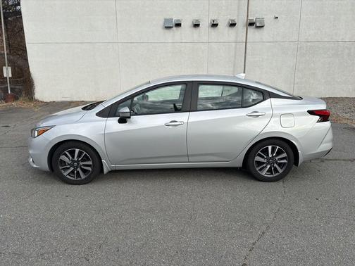 2020 Nissan Versa 1.6 SV