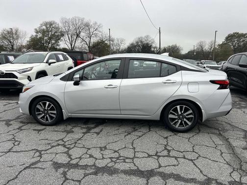 2020 Nissan Versa 1.6 SV