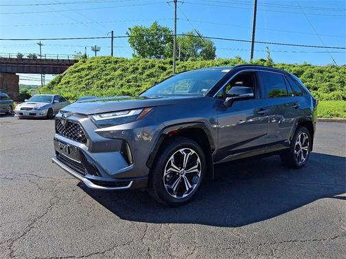 2025 Toyota RAV4 Hybrid SE