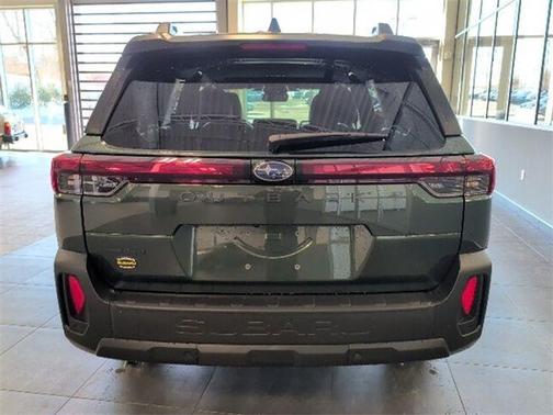 Deep Emerald Green Pearl 2026 Subaru Outback Premium