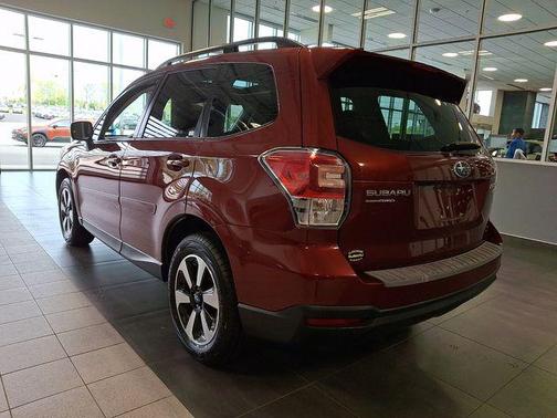 Venetian Red Pearl 2017 Subaru Forester 2.5i Premium