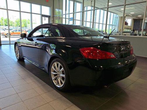 Black Obsidian 2014 INFINITI Q60 Base