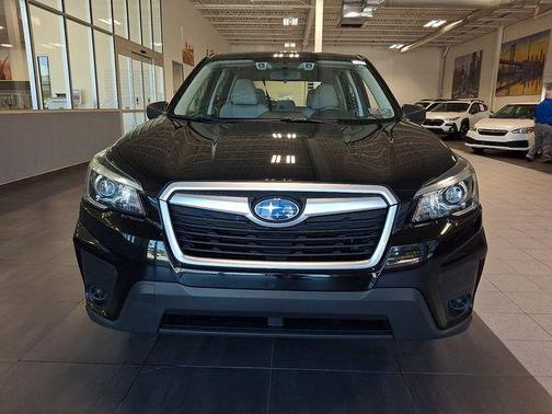 Crystal Black Silica 2020 Subaru Forester Base