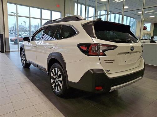 2023 Subaru Outback Touring XT