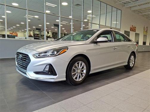 2018 Hyundai SONATA SE