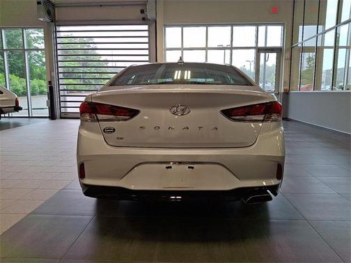 2018 Hyundai SONATA SE