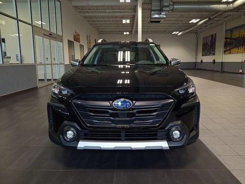 Crystal Black Silica 2025 Subaru Outback Touring