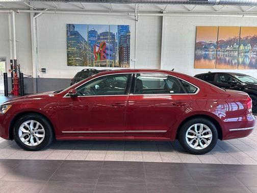 2016 Volkswagen Passat 1.8T S