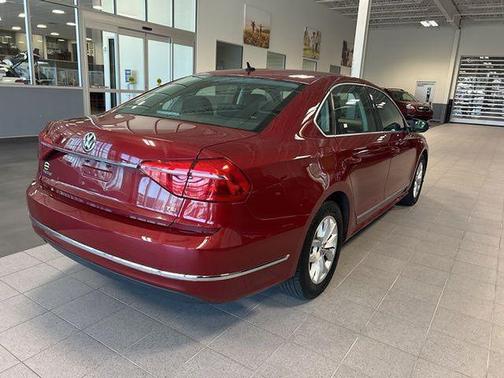 2016 Volkswagen Passat 1.8T S