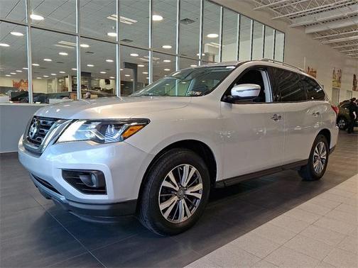 2018 Nissan Pathfinder SV