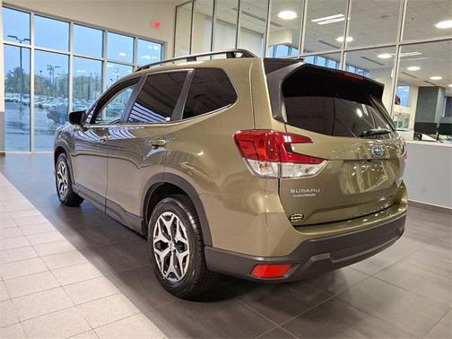 2024 Subaru Forester Premium