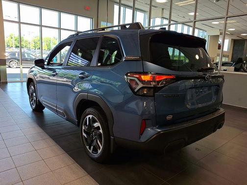Horizon Blue Pearl 2025 Subaru Forester Limited