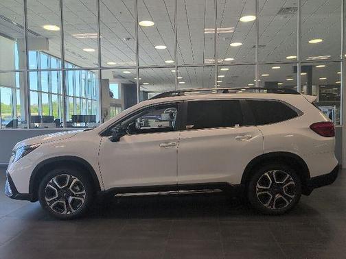 Crystal White Pearl 2026 Subaru Ascent Limited 7-Passenger