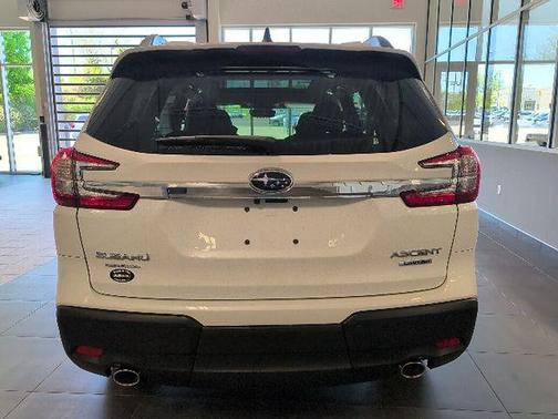 Crystal White Pearl 2026 Subaru Ascent Limited 7-Passenger