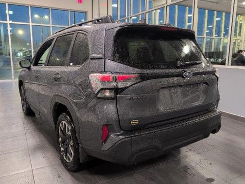 Magnetite Gray Metallic 2026 Subaru Forester Premium