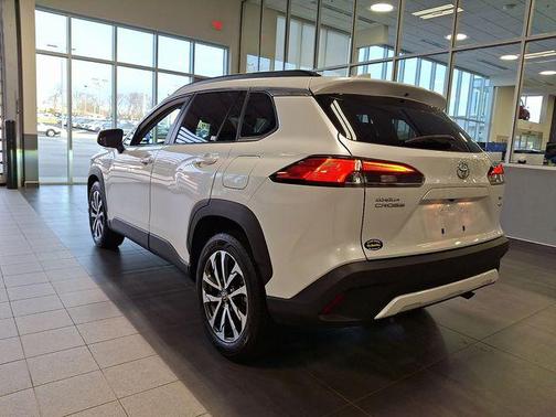 2023 Toyota Corolla Cross XLE