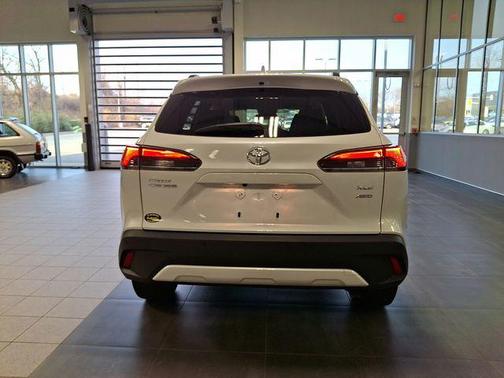 2023 Toyota Corolla Cross XLE