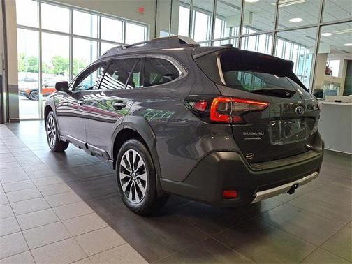 2024 Subaru Outback Touring XT