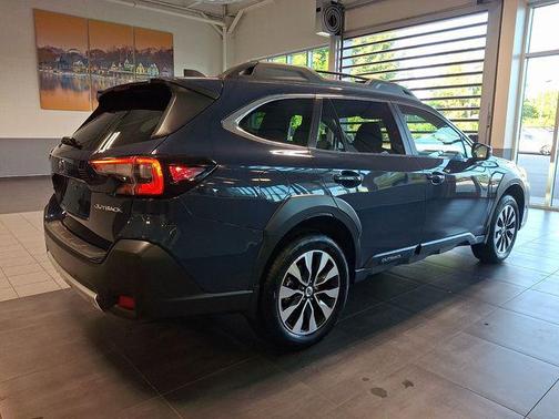 Cosmic Blue Pearl 2025 Subaru Outback Limited