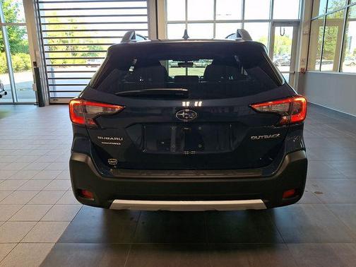 Cosmic Blue Pearl 2025 Subaru Outback Limited