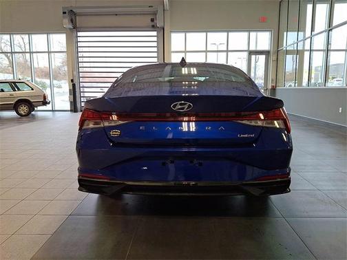 2023 Hyundai ELANTRA Limited